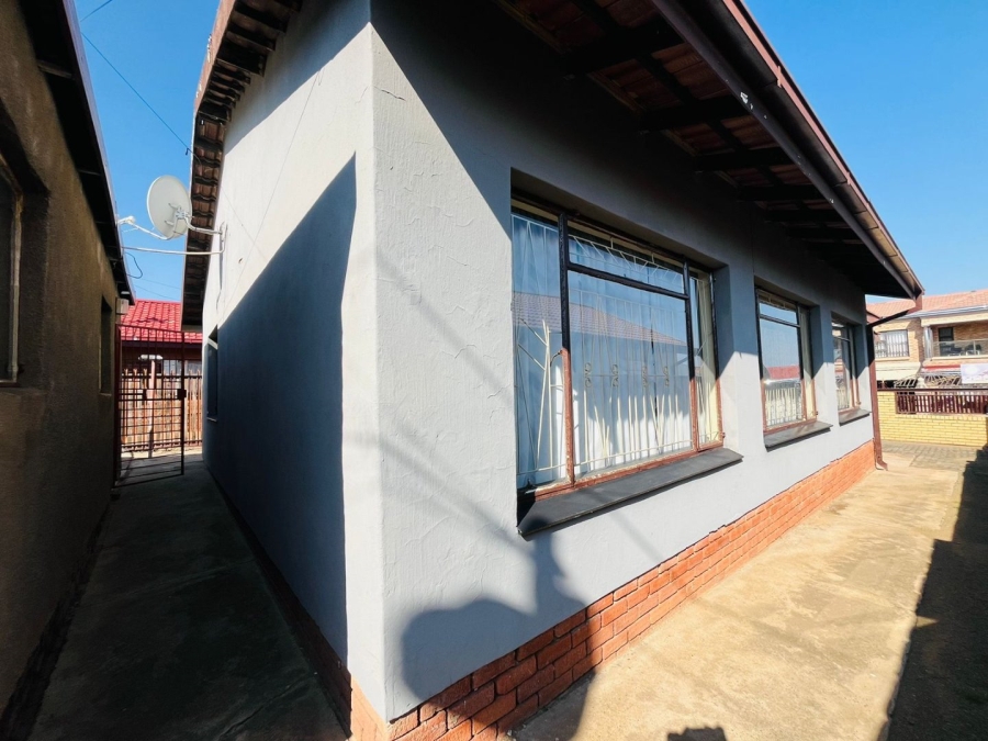 3 Bedroom Property for Sale in Blomanda Free State